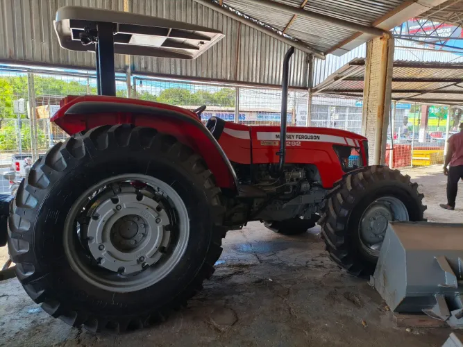 Trator Massey Ferguson 4292 Ano 2010