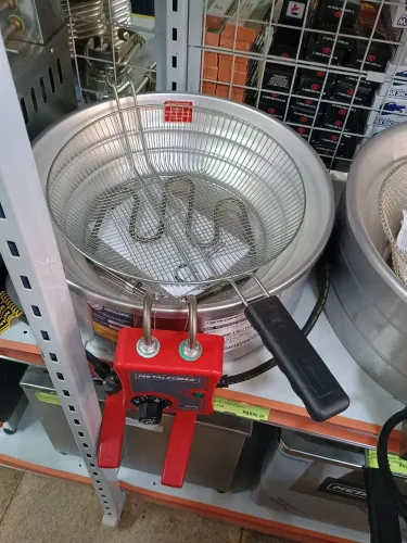 Fritadeira elétrica metalúrgica 7 Litros - Novo