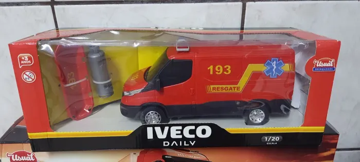 Carrinho Brinquedo Iveco Daily Resgate Bombeiros com acessórios