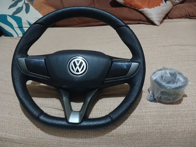 Vendo volante completo pro gol g2 com cubo e parafusos novo nunca usado comprei e corr foi