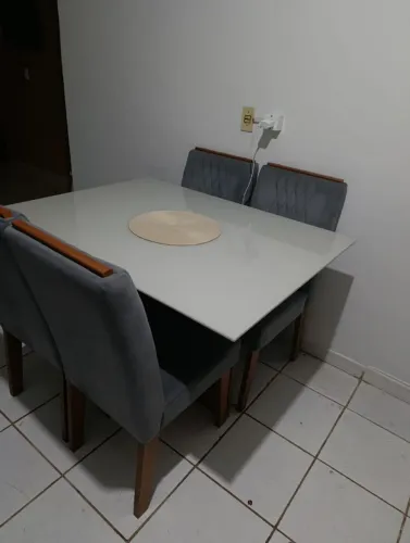 Mesa de jantar 4 lugares