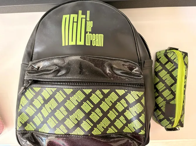 Mochila e estojo NCT KPOP