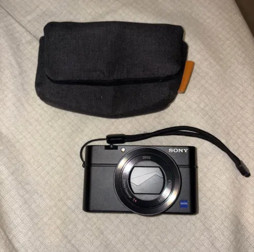 Camera Sony RX100 IV 