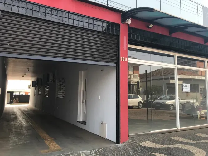 Centro comercial para aluguel, com 200 metros quadrados com 1 quarto em Centro - Araras - 