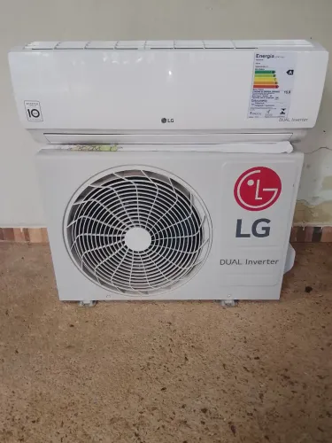 Central de ar LG dual inverter 9000 BTUs instalada