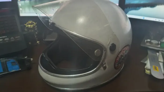 Capacete Old School Vintage Branco - Projeto de Restauração