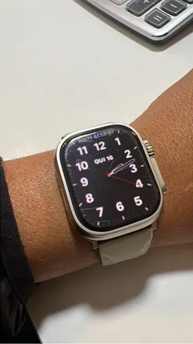 Apple Wacth 49MM, saúde da bateria 85% e com caixa ainda. Único dono