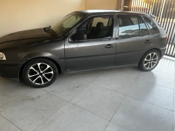 Volkswagen Gol Geração III FUN 1.0 16V Gasolina Mec. 4P 2001