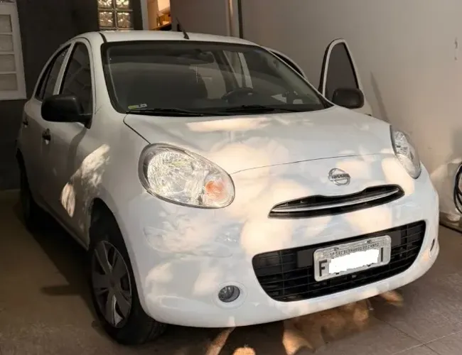 Nissan March 1.0 16V Flex Fuel 5P 2012