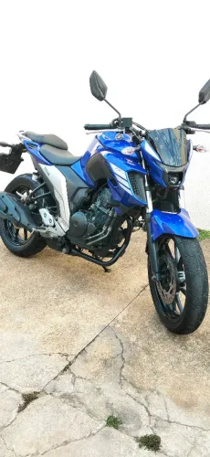 Vendo ou troco carro ou moto Titan, Fan, Biz