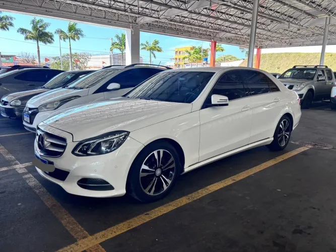 Mercedes-Benz E-250 CGI Avantgarde 2.0 TB 211cv Aut. 2014