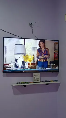 Vende se tv zerada