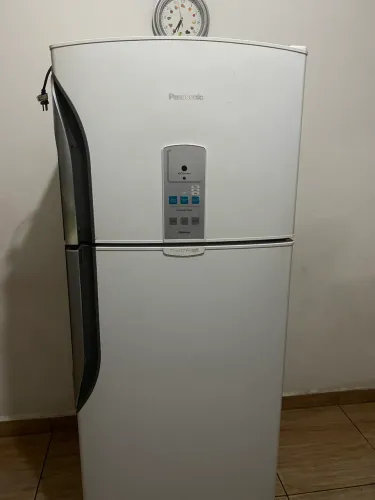 Geladeira Panasonic Frost Free Inverter 435L - Com defeito