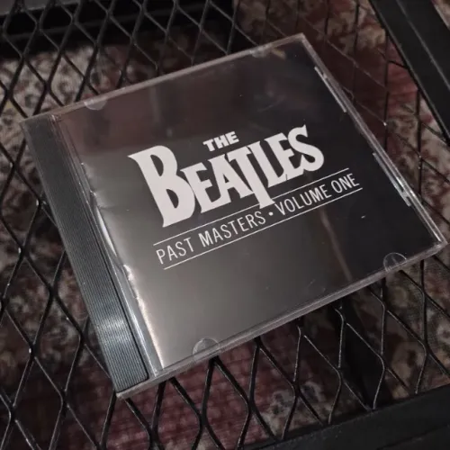 CDS The Beatles Past Masters Vol I e II