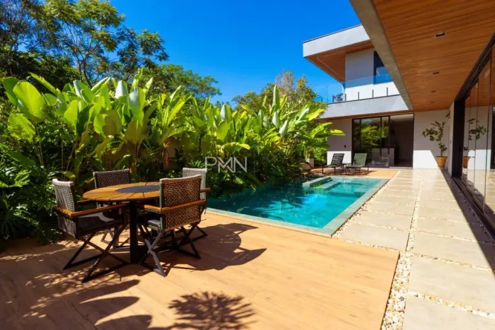 Casa à venda em Nova Odessa, Jardim Gleba B, com 3 suítes, com 498 m²