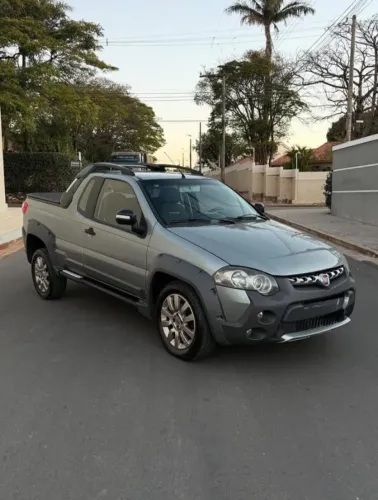 Fiat Strada Adventure1.8/ 1.8 Locker Flex CD 2014