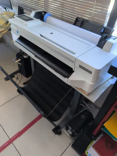 PLOTTER HP Designjet T130 24 pol.