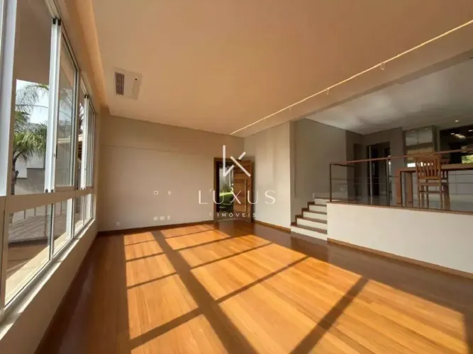 Casa à venda no Vila Castela com uma vista simplesmente incrível.