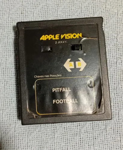 contendo os jogos Pitfall! e Football selecionados por chaves (A e B).raro brasil