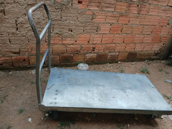 Carrinho de Carga em Aço