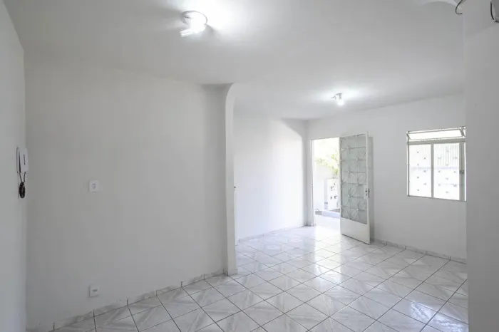Casa à Venda - Alípio de Melo, 5 Quartos, 200 m2