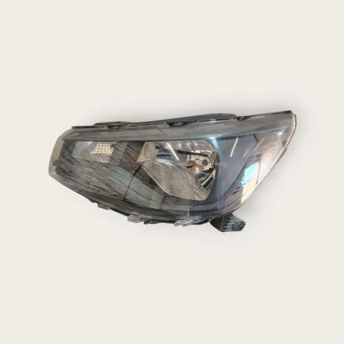 Farol esquerdo Saveiro robusto Extreme 23/24 lizo