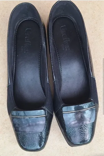 Sapatos femininos bonitos e confortáveis.