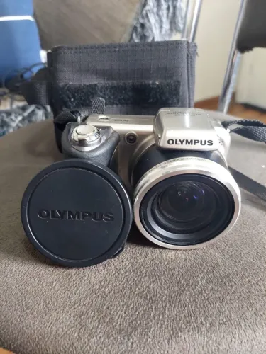 Câmera Olympus SP600 UZ