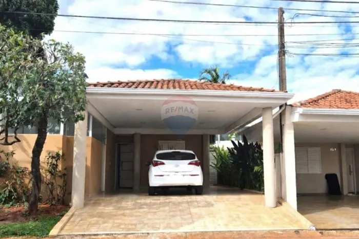 Casa Condomínio Jardins de Barcelona à venda, 3 quartos, sendo 1 suíte e escritório, refor