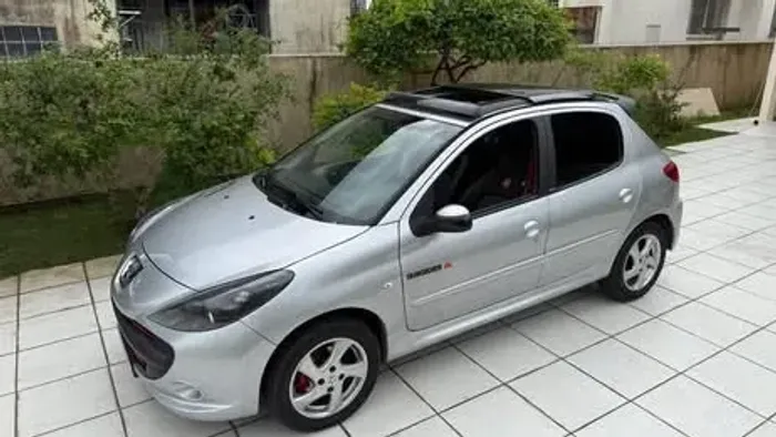 Peugeot 207 Quiksilver 1.4 Flex 8V 5P 2010