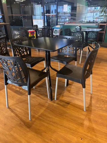 Jogo de mesa com cadeiras para lanchonete