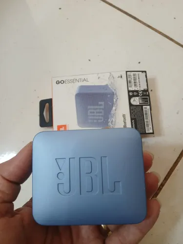 CAIXA JBL GO ESSENTIAL