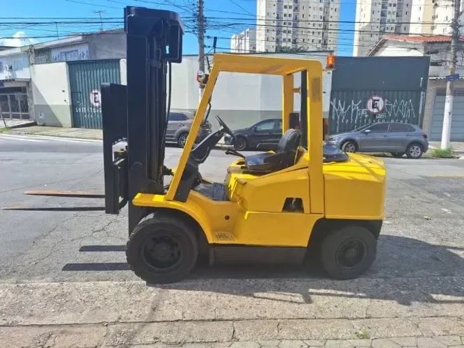Empilhadeira Hyster 80XM - Diesel - 4 Ton.