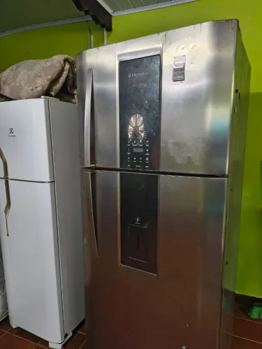 Vendo duas geladeiras Electrolux para conserto revenda ou uso pessoal
