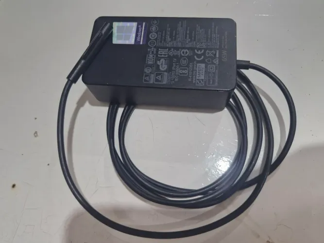 Fonte Surface pro 3 4 5 6 7 8 9 10 e 11