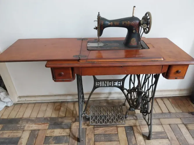 Máquina Costura Singer Antiga