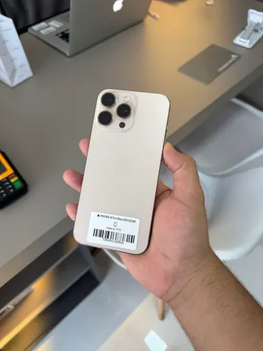 iPhone 16 pro max 256 gigas semi novos 