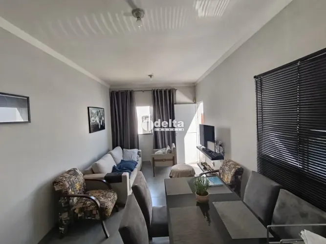 Casa residencial com 2 quartos disponível para locação e venda no bairro Novo Mundo em Ube