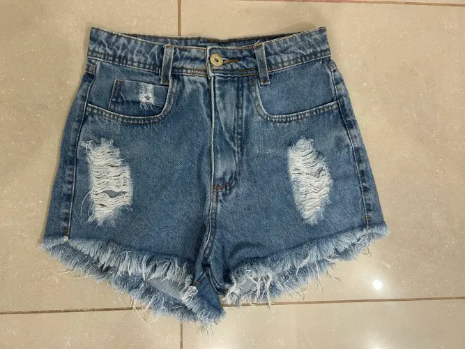 short jeans azul