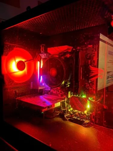 PC Gamer RYZEN 7 3800X + 16 GB + RX 550 4GB + SSD 440 + ASROCK