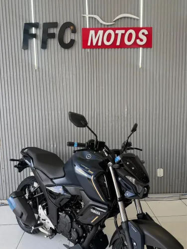 Fz15 ano 2026/2027 zero km faço financiamento