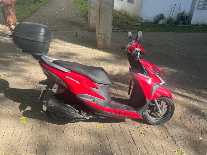     Honda Elite 125 2021 | 28 mil km | Muito Conservada ? 