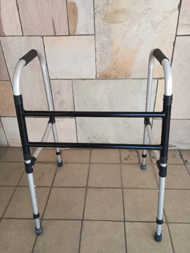 ANDADOR PARA IDOSOS