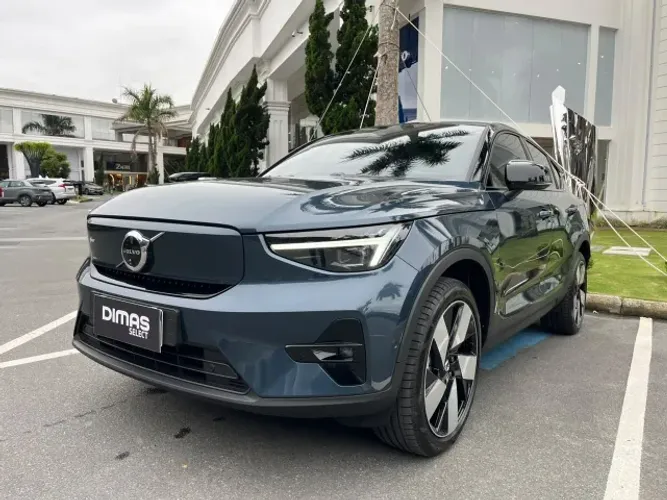 Volvo EC40 Ultra P8 (elétrico) 2026