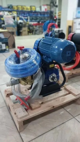 Lavadora para Lavajatos industrial 5hp Trifásico c/ 10m de mangueira Chiaperini (Nova)