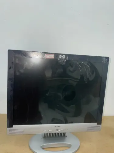 MONITOR DE 15" COM AVARIA USADO
