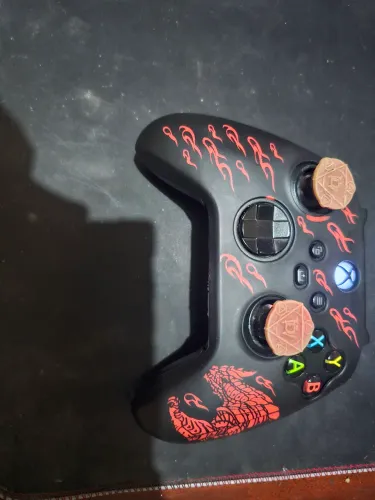 Controle Xbox série X personalizado bem conservado estilo Diablo