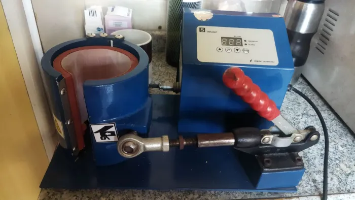 Prensa de caneca 220w