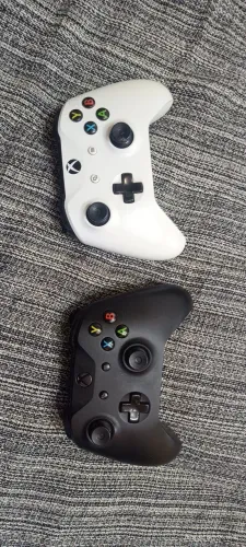 Controle do Xbox One S original zerado
