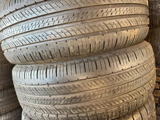Pneu 235/60/18 Kunho  90 % vida útil